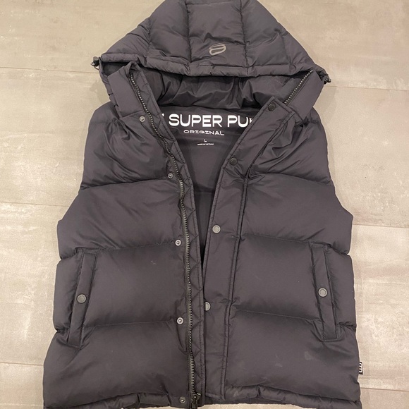 Aritzia Jackets & Blazers - Black Aritzia Super Puff Vest Size Large